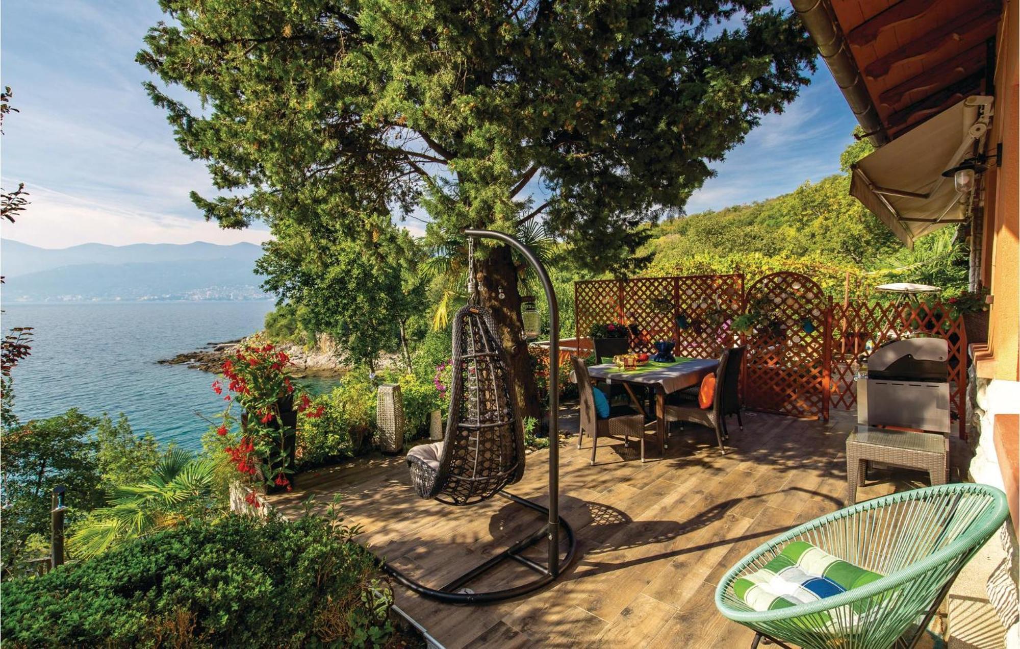 Lovely Apartment In Rijeka With House Sea View Eksteriør bilde
