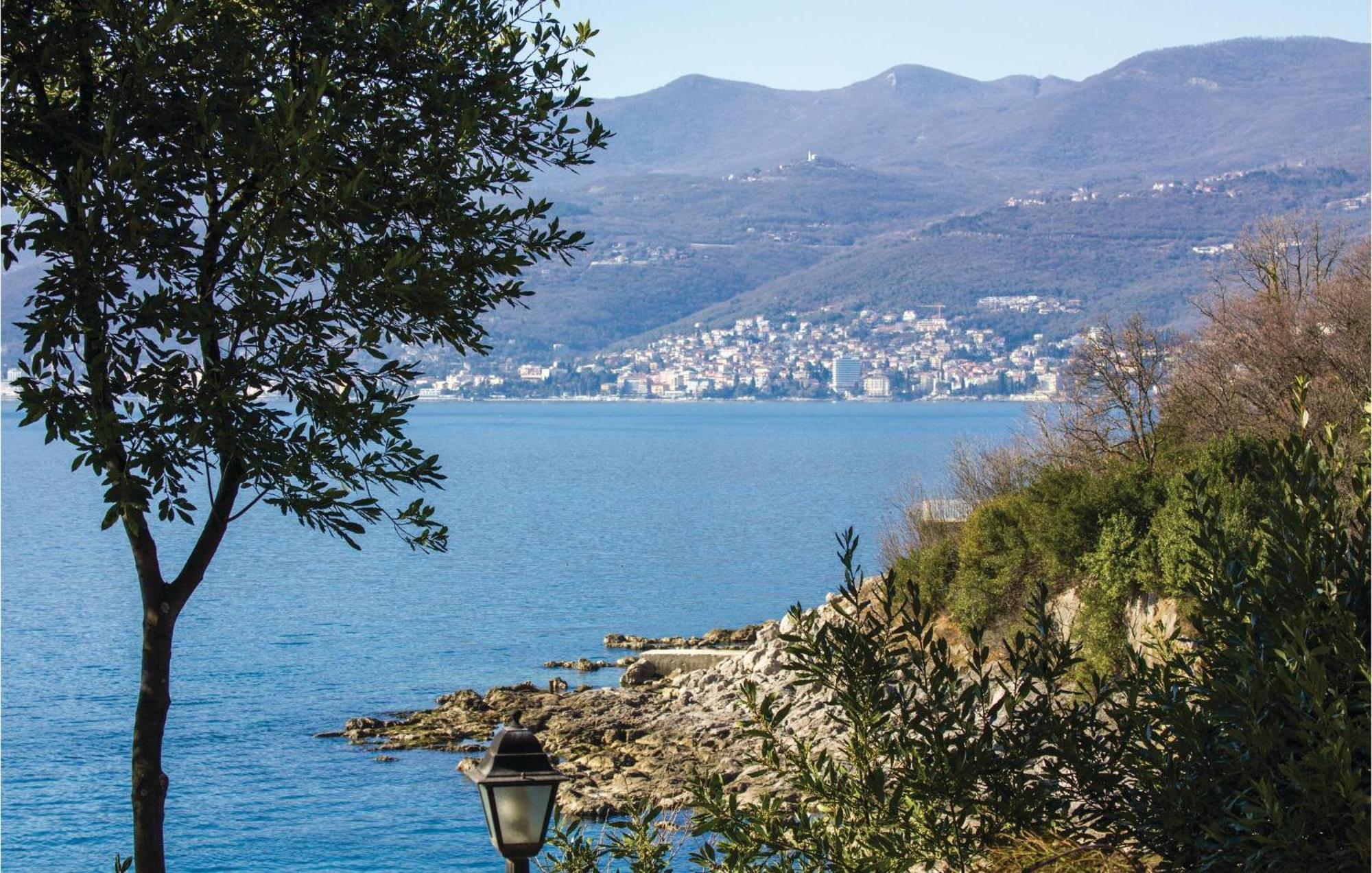 Lovely Apartment In Rijeka With House Sea View Eksteriør bilde